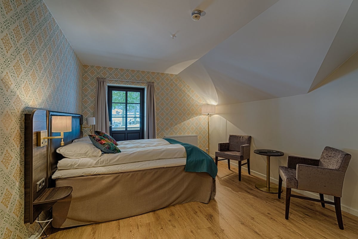 double room, balcony | free wifi, bed sheets