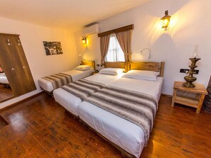 Comfort Triple Room | Courtyard view