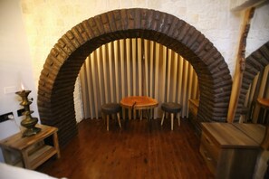 Comfort Triple Room | Living area - Heraklis Hotel (Berat)