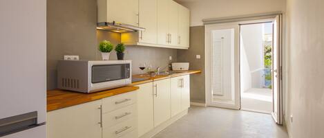 Apartment (1 Bedroom) | Private kitchen