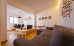 Apartment (1 Bedroom) | Living area