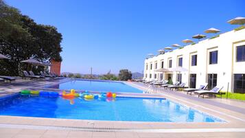 Udendørs pool