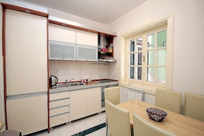 Apartment, Sea View (J) | In-room dining - Montesan Apartments (Sveti Stefan)
