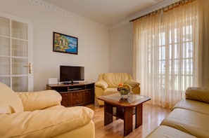 Flat-screen TV - Montesan Apartments (Sveti Stefan)