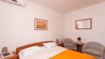 Double Room, Terrace | Individually decorated, individually furnished, free WiFi, bed sheets