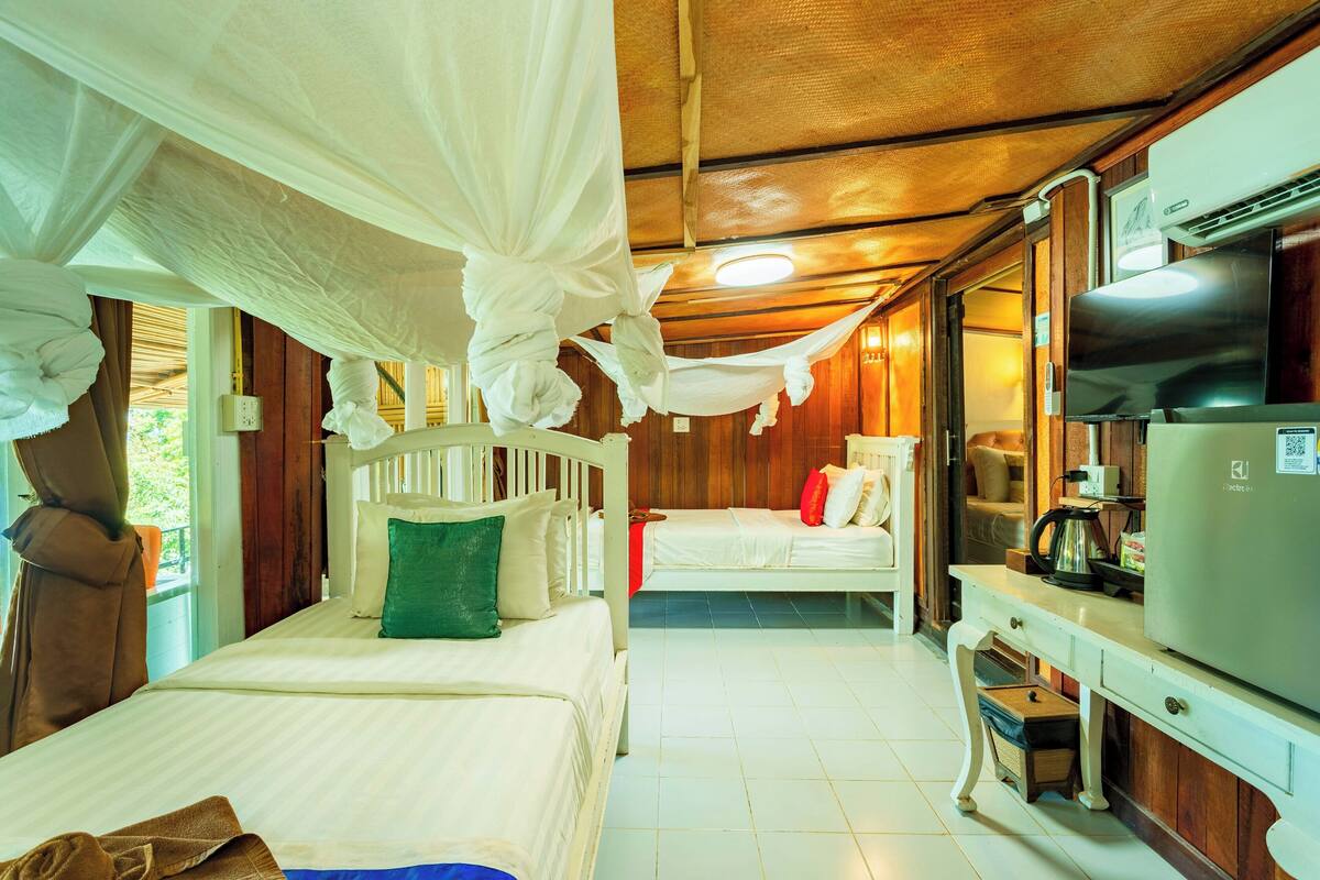 Junior family bungalow | Brankas, tirai kedap cahaya, Wi-Fi gratis, dan seprai linen