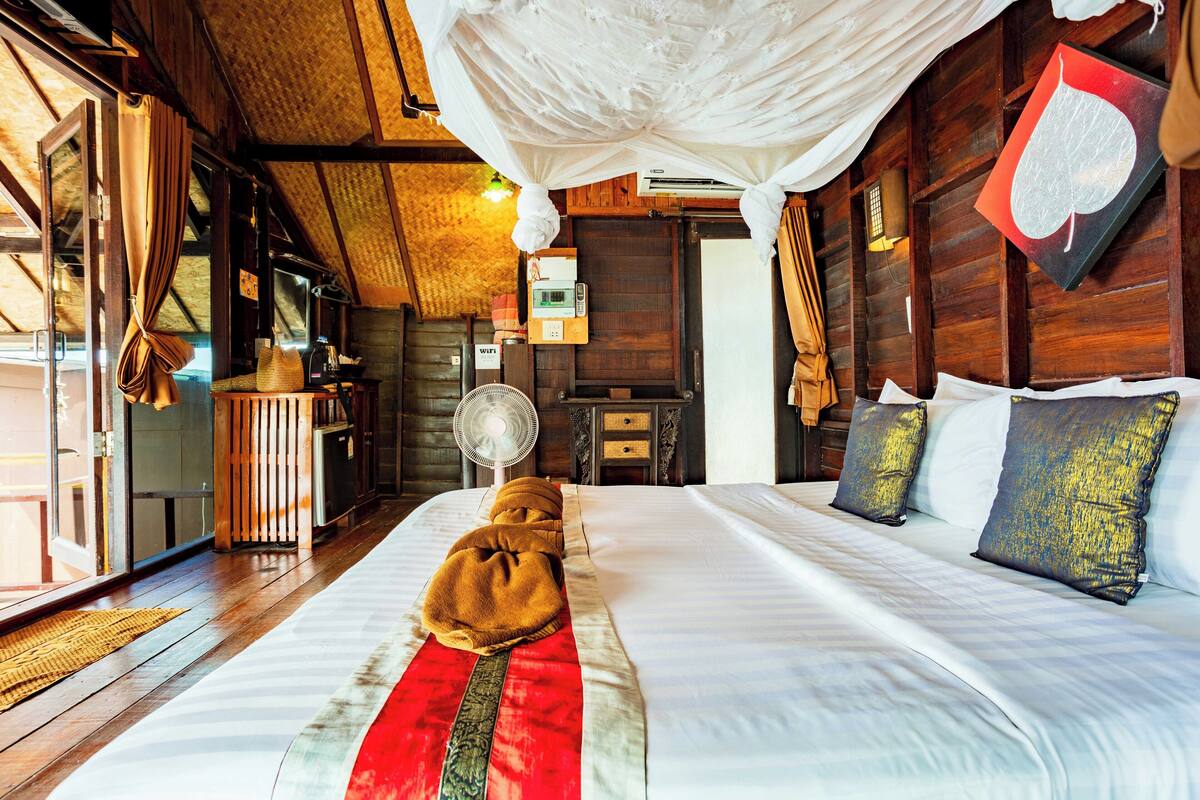 Good sea view bungalow | Brankas, tirai kedap cahaya, Wi-Fi gratis, dan seprai linen