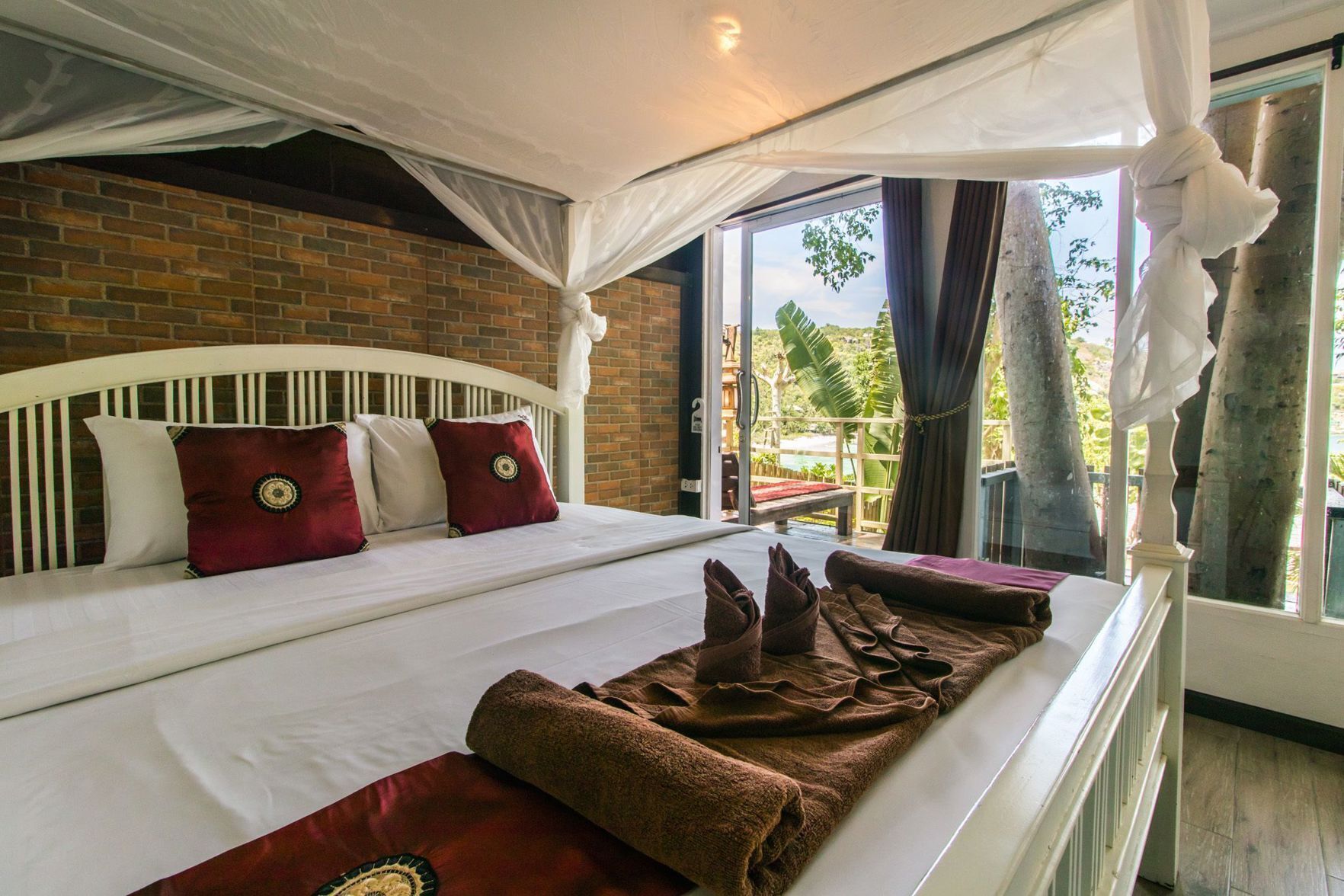 In-room safe, blackout drapes, free WiFi, bed sheets