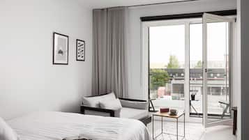 Spacious Studio Home with Terrace | 1 bedroom, premium bedding, individually decorated