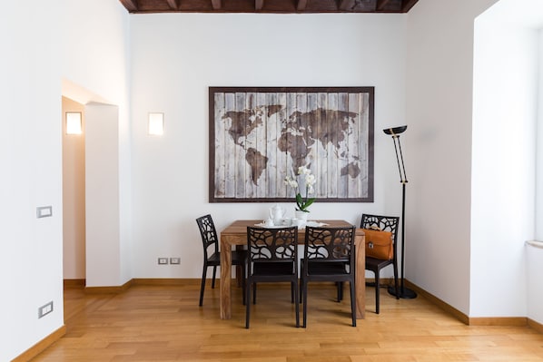 Apartment, 1 Bedroom | In-room dining