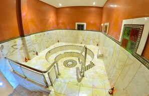 Hammam, massages suédois, massages sportifs, 3 salles de soins, massages