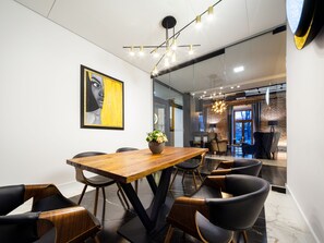 Meeting facility