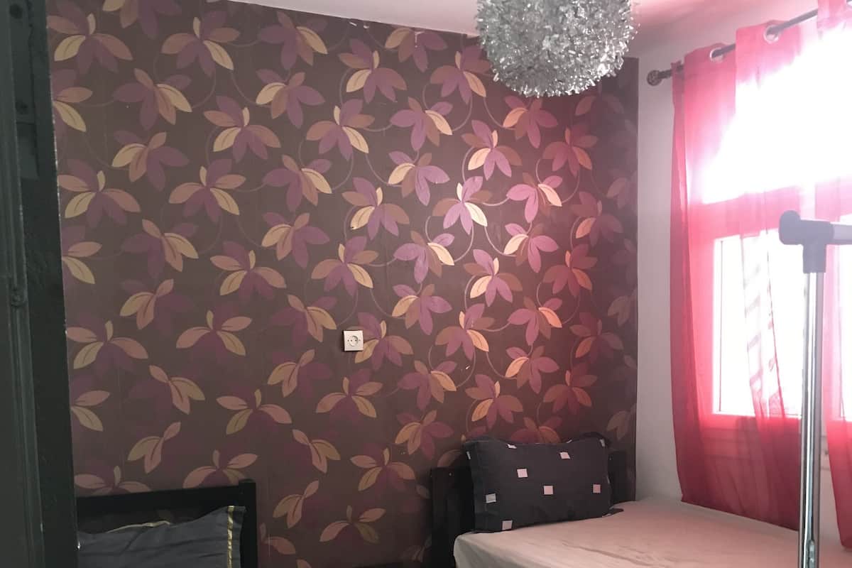 Blackout curtains, cots/infant beds, rollaway beds, free WiFi
