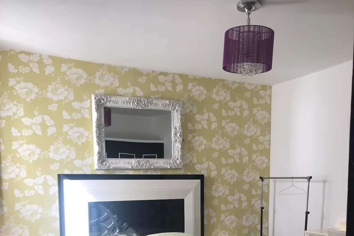 Apartment, 2 Bedrooms (Royal) | Blackout curtains, cots/infant beds, rollaway beds, free WiFi