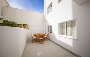 Apartment, 3 Bedrooms | Terrace/patio