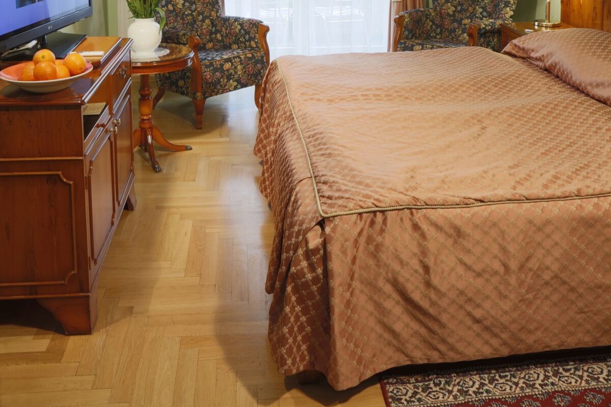 In-room safe, desk, laptop workspace, blackout drapes