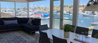 BALBOA ISLAND WATER FRONT - BEACH FRONT !!