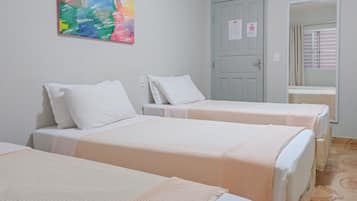 Triple Room, 3 Twin Beds | Free WiFi