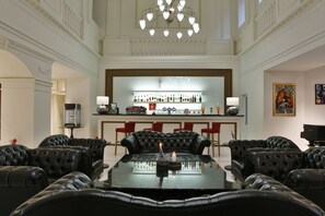 Lobby sitting area - Hotel Kolonada (Karlovy Vary)
