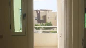 Villa Familiale, 3 chambres | Balcon