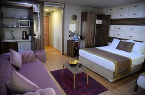 Superior Room | Premium bedding, minibar, in-room safe, individually decorated - Perante Hotel Şişli (Istanbul)