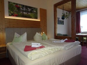 Desk, free WiFi, bed sheets - Gasthaus Kobär (Altenberg)