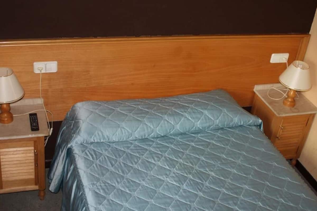 Wifi gratis y ropa de cama