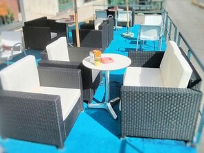 Outdoor dining - Pensión Albor (Gijon)