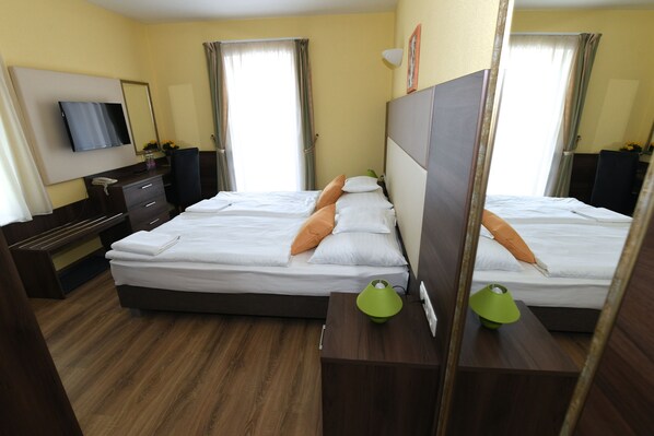 1 chambre, minibar, coffres-forts dans les chambres, rideaux occultants