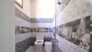 Unclassified image, 5 of 13, button - Graceland Hotel (Skardu)