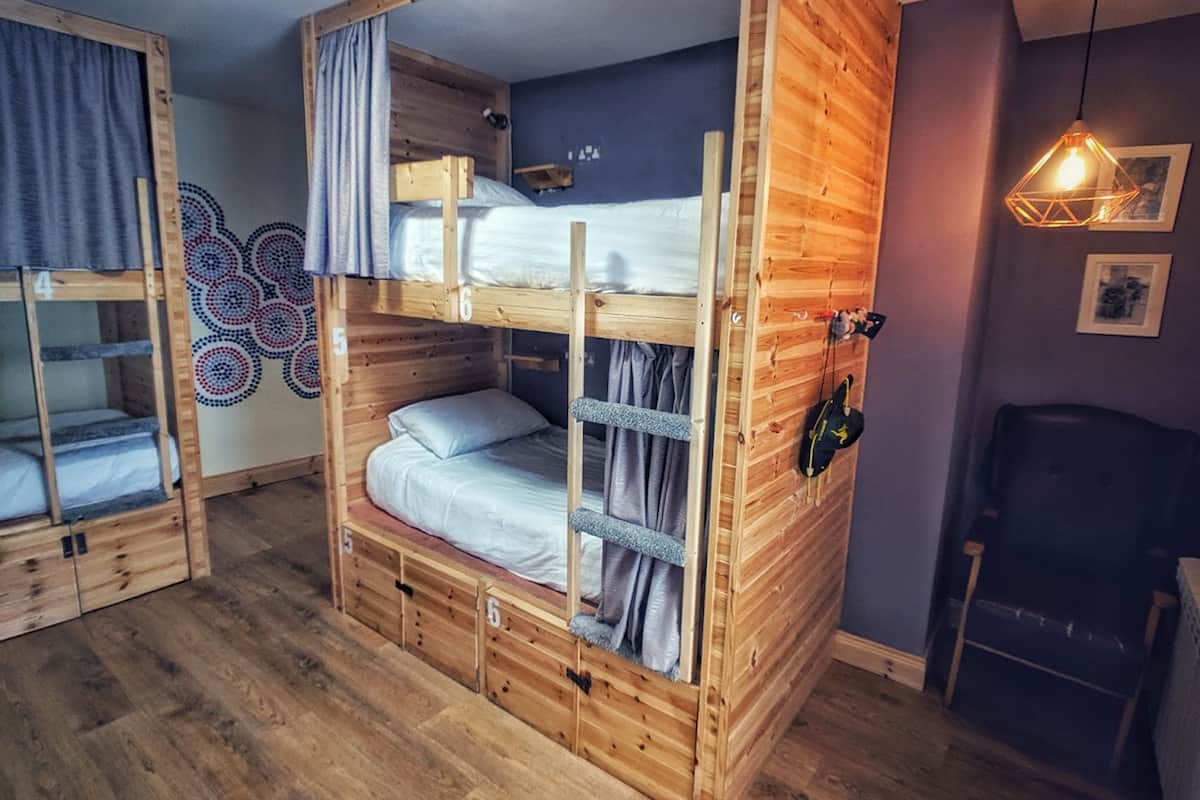 Free WiFi, bed sheets, wheelchair access