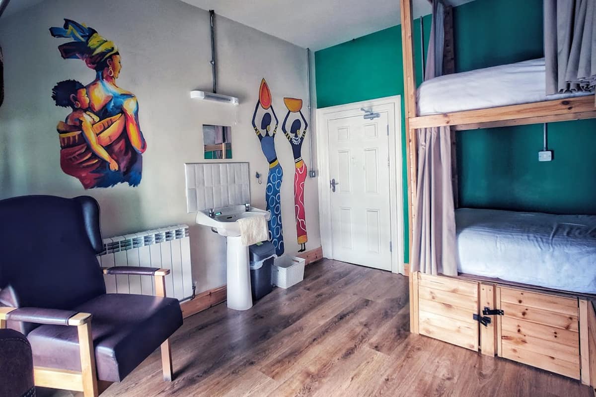 Free WiFi, bed sheets, wheelchair access