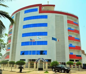 Fachada de la propiedad