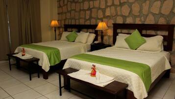 Caja de seguridad en la habitación, wifi gratis y ropa de cama