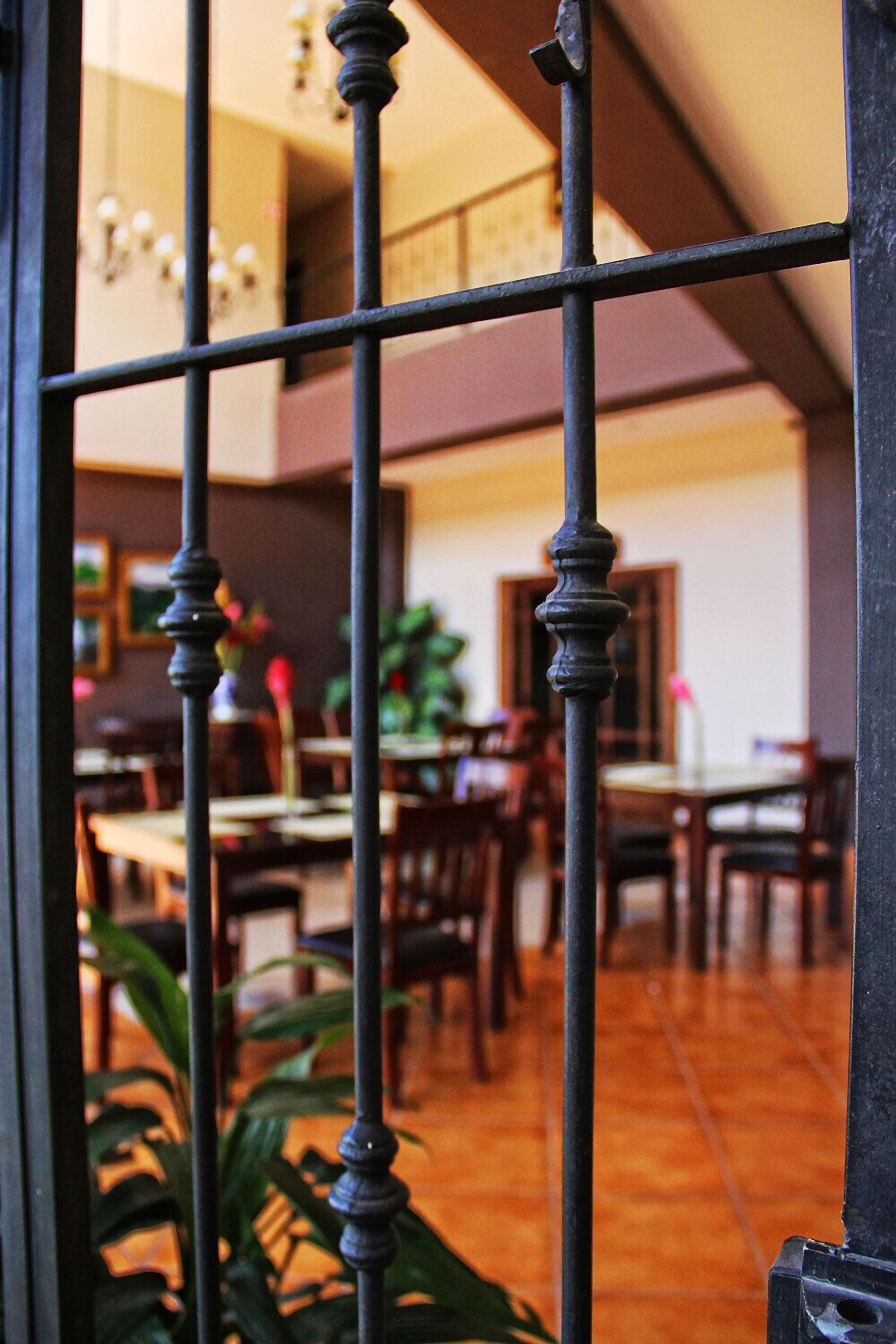 free daily full breakfast