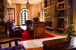 Sala de estar en el lobby