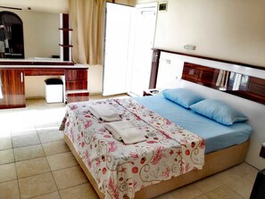 Standard Room | Desk, blackout drapes, free WiFi, bed sheets - Eski Cesme Apart Butik Otel (Bodrum)