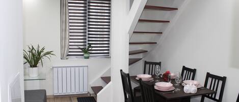 Apartamento luxo | Área de estar | TV de tela plana