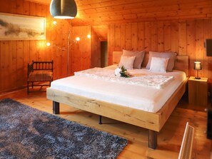 3 bedrooms, desk, WiFi - Le Revers by Interhome (Montreux)