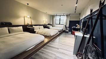 Family Room | Individually decorated, individually furnished, desk, blackout drapes