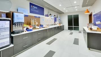 Free daily continental breakfast