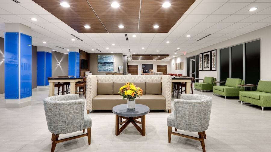 Holiday Inn Express & Suites Plano - The Colony by IHG