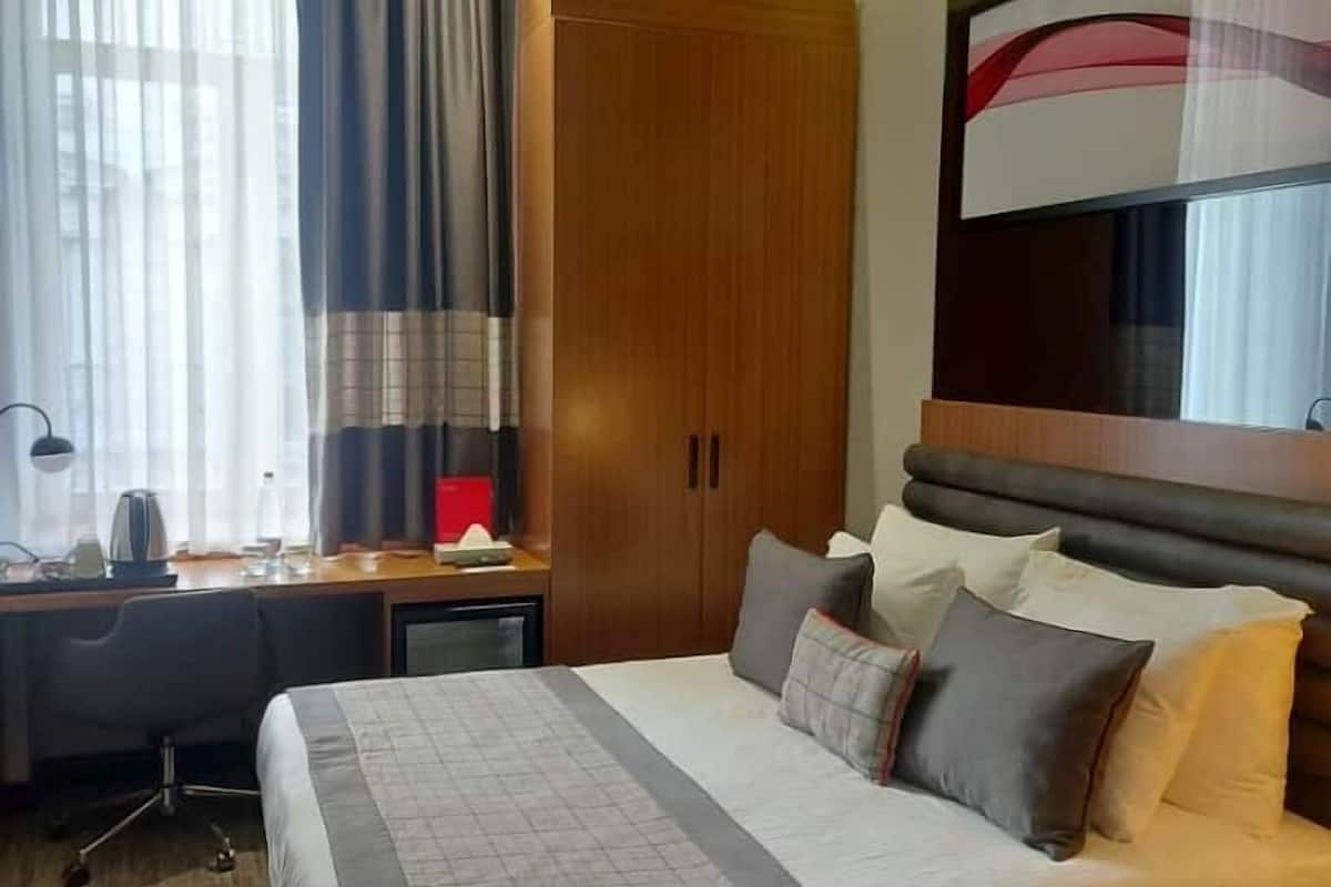 Economy Room, 1 Queen Bed, Non Smoking