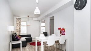Apartment D 74 | Living room | Flat-screen TV