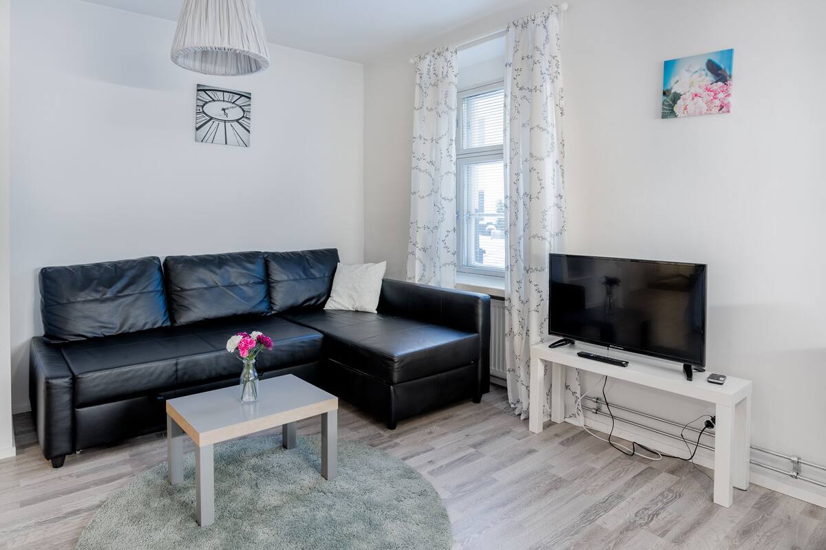 Apartment D 76, 2 Bedrooms | Living room