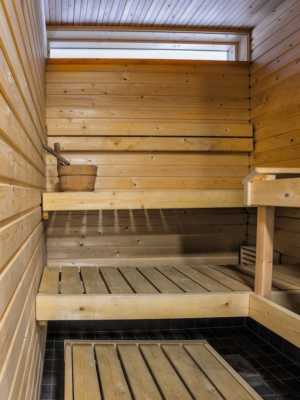 Apartment, 2 Bedrooms, Sauna | Room amenity