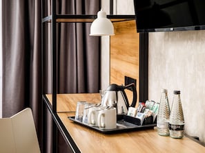 Desk, blackout drapes, free WiFi, bed sheets