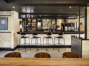 Breakfast, lunch and dinner served - ibis Wakefield East-Castleford (Castleford)