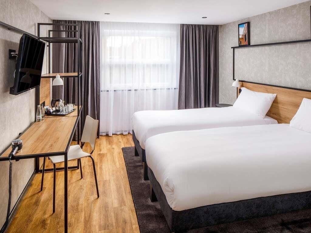 Standard Twin Room, 2 Single Beds | Desk, blackout curtains, free WiFi, bed sheets