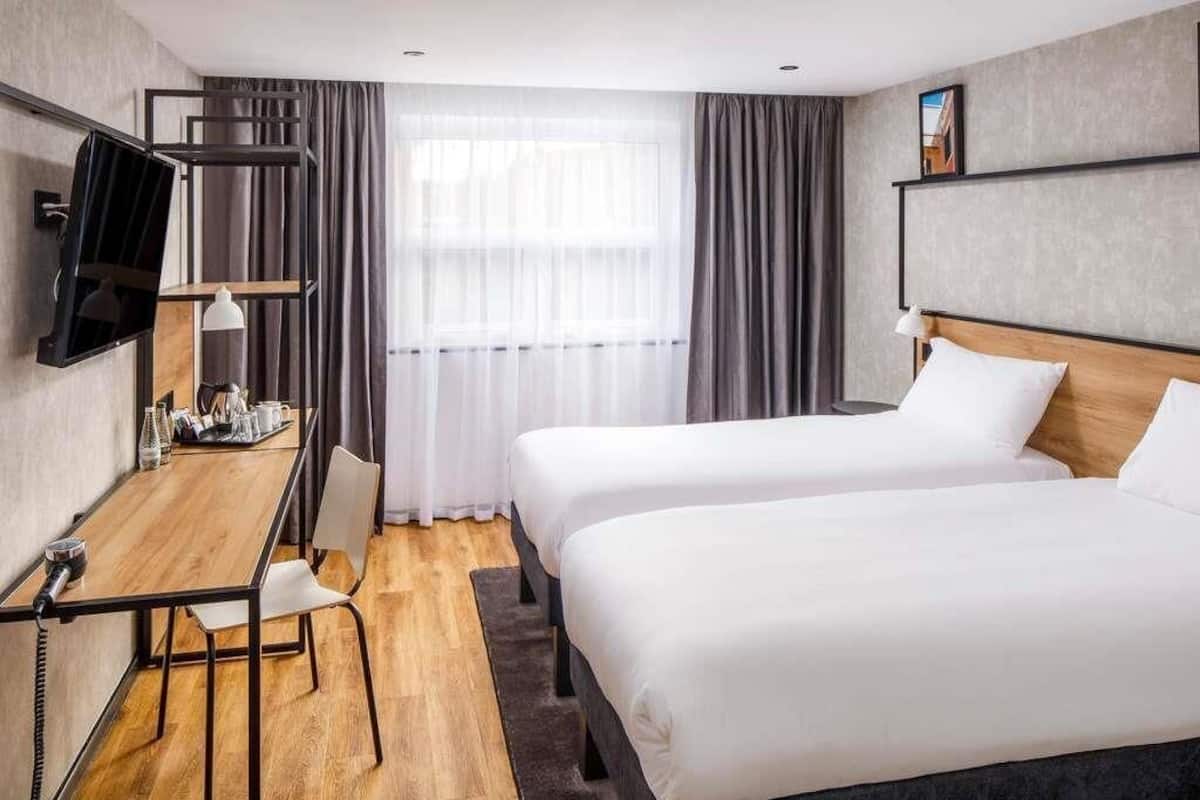 Standard Twin Room, 2 Single Beds | Desk, blackout curtains, free WiFi, bed sheets